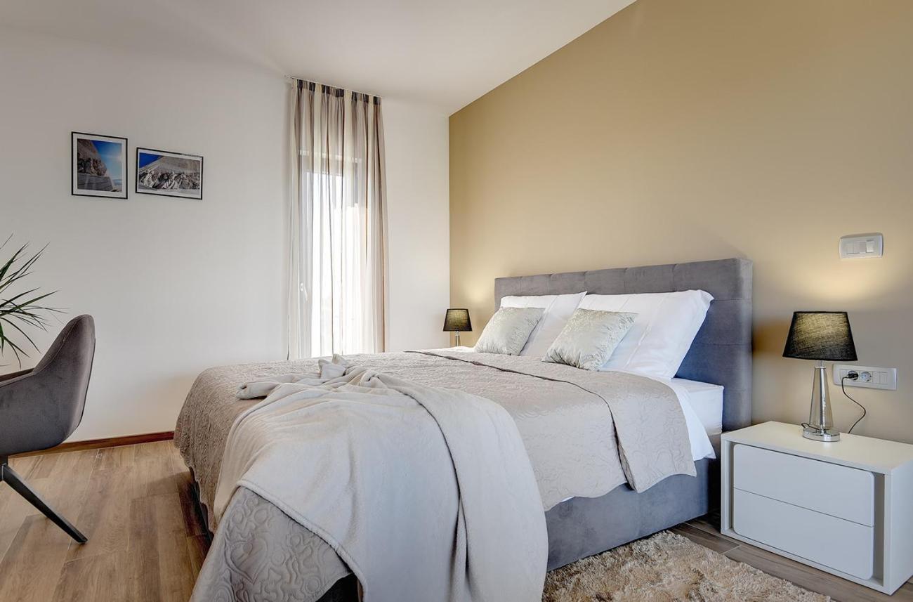 Villa Ula In Pula With Heated Pool And Sauna Zewnętrze zdjęcie