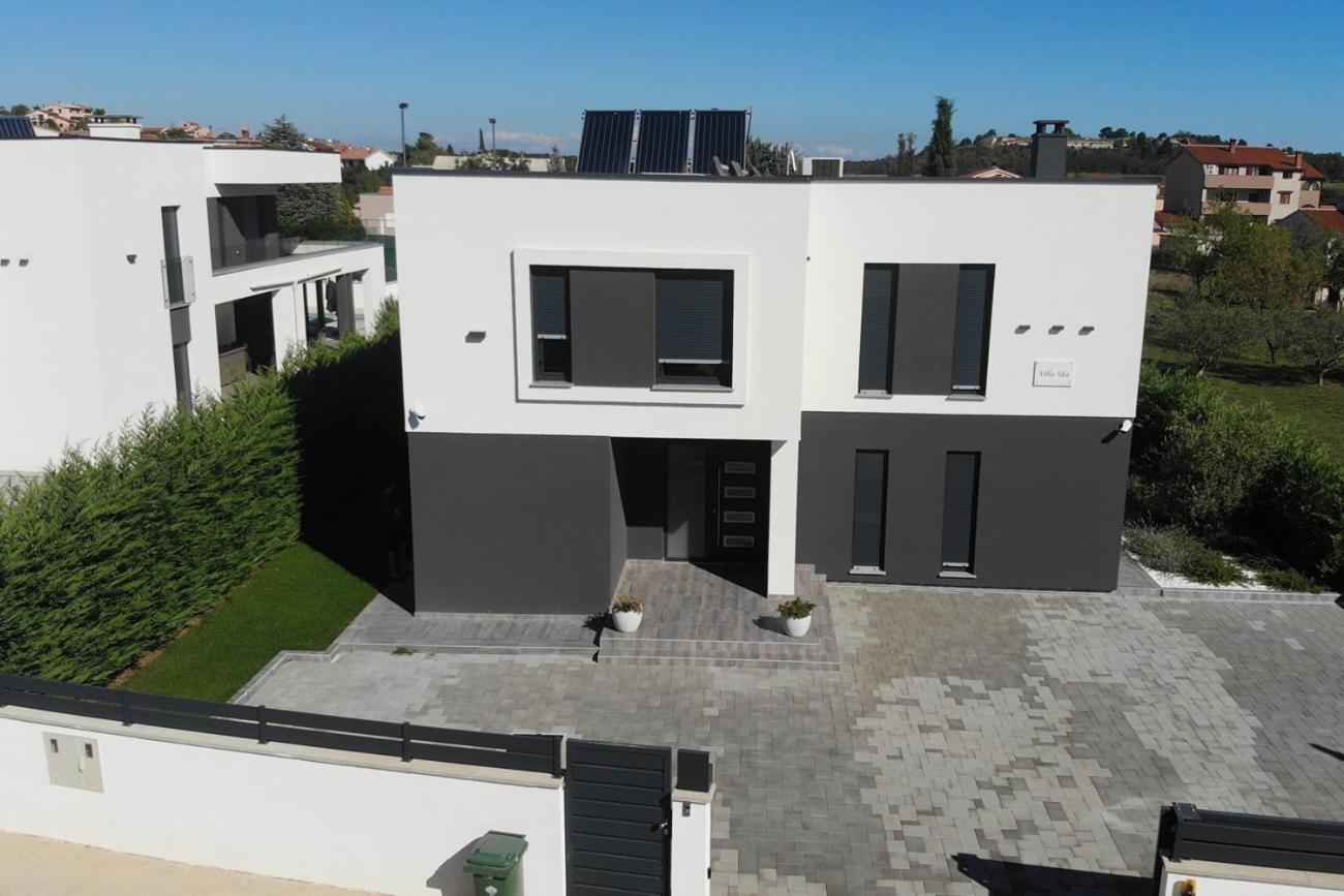 Villa Ula In Pula With Heated Pool And Sauna Zewnętrze zdjęcie