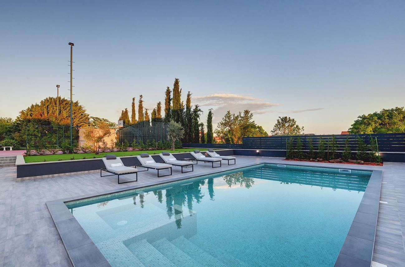 Villa Ula In Pula With Heated Pool And Sauna Zewnętrze zdjęcie